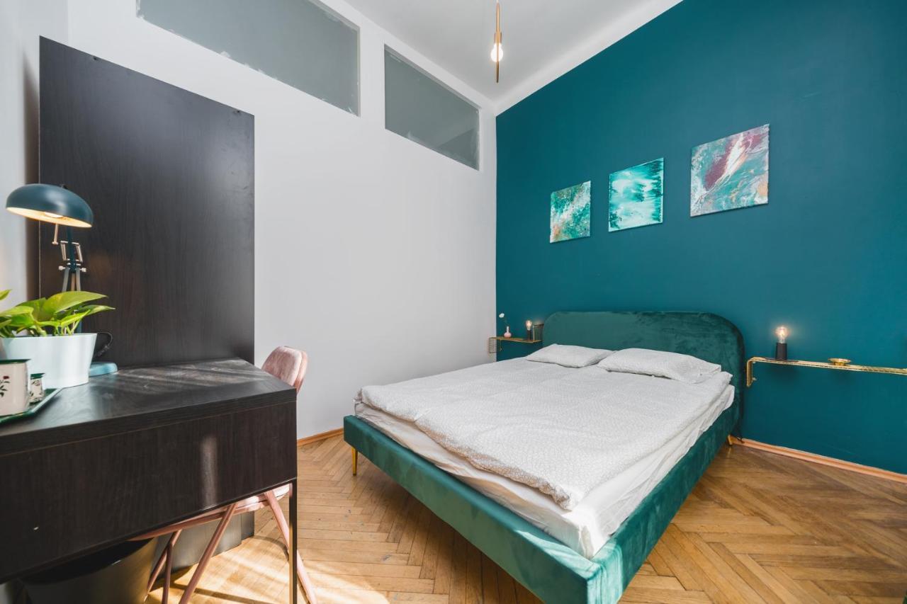 2 Bedroom Apartment Next To The Main Railway Station - By Upstairs Krakow Ngoại thất bức ảnh