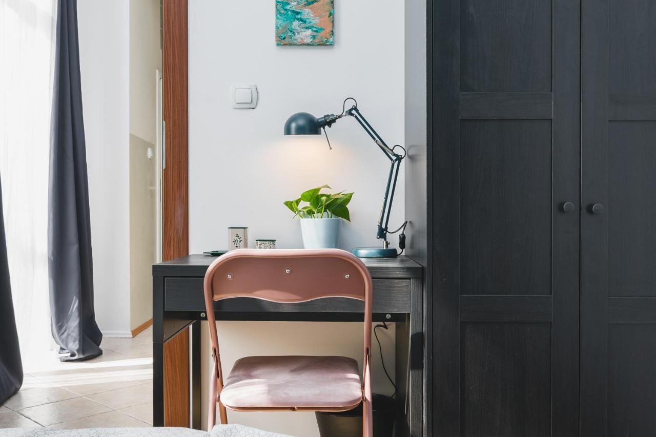 2 Bedroom Apartment Next To The Main Railway Station - By Upstairs Krakow Ngoại thất bức ảnh