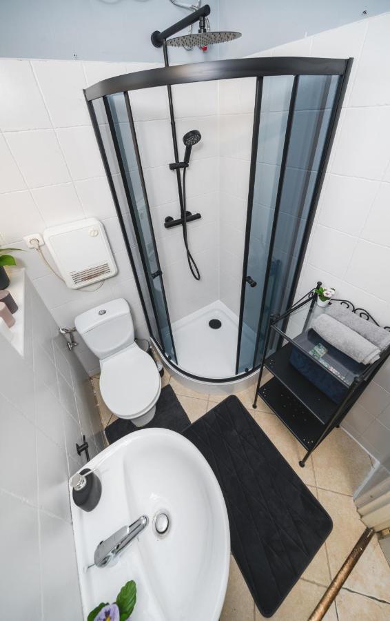 2 Bedroom Apartment Next To The Main Railway Station - By Upstairs Krakow Ngoại thất bức ảnh